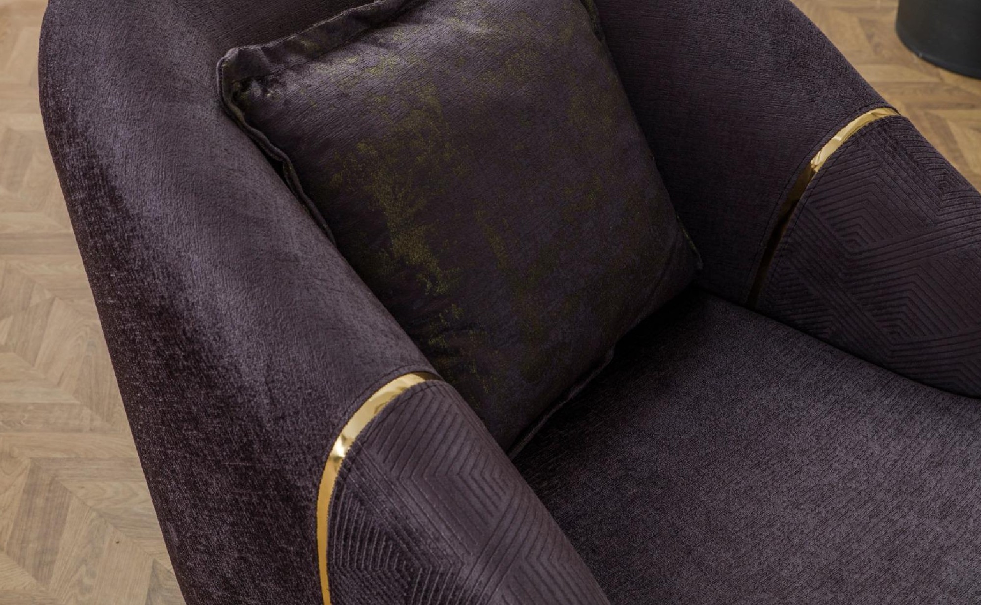 Almira G1109 Armchair 3